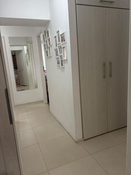 Apartament cu 3 camere, mobilat în 13 Septembrie