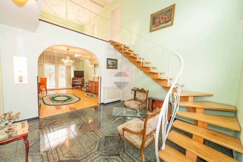 Casă individuală cu 3 camere cu Teren 540 Mp în Central