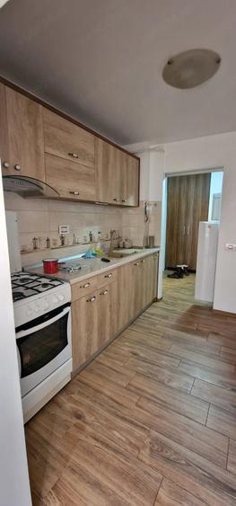 Apartament cu 2 camere decomandat în Far
