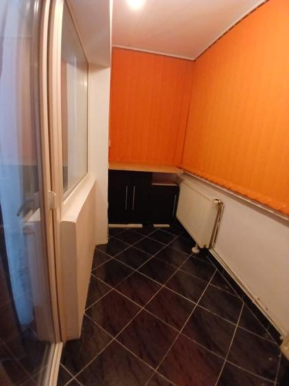 Apartament 2 camere decomandat Codlea lângă primărie - proprietar - 9