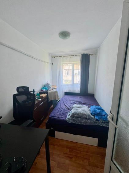 Apartament cu 3 camere decomandat în Baza 3