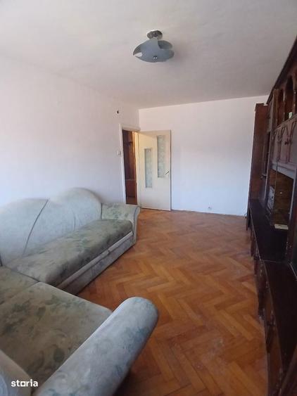 Apartament cu 3 camere decomandat, mobilat în Lipovei — fotografia 2