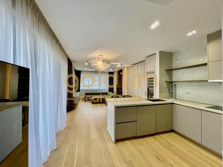Apartament cu 4 camere nedecomandat, mobilat în Aviatorilor