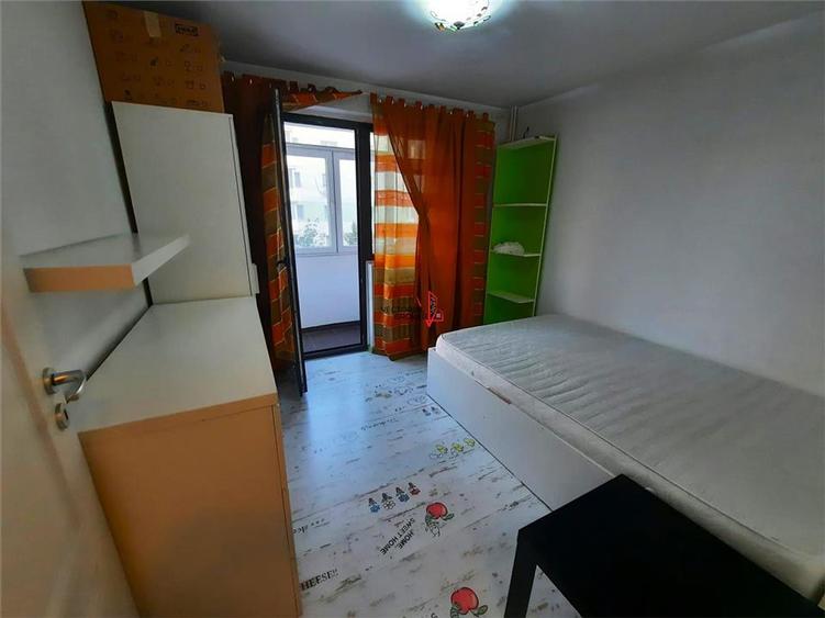 Apartament cu 3 camere decomandat în Pantelimon
