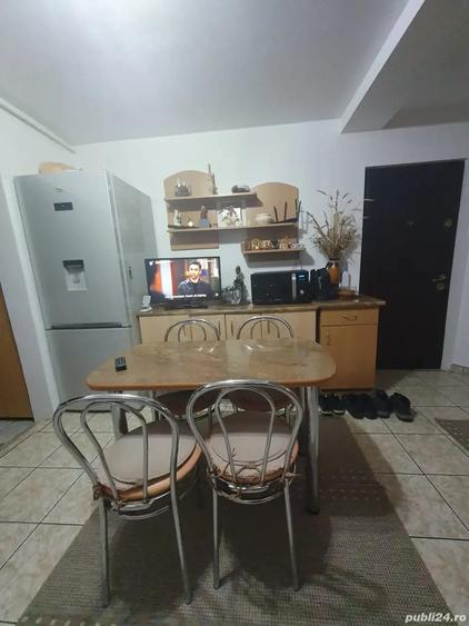 Apartament cu 2 camere decomandat, mobilat în Central