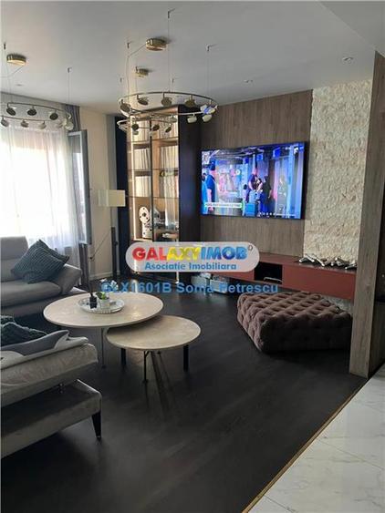 Apartament cu 3 camere decomandat, mobilat în Văcăresti