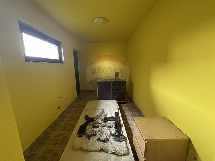Casă individuală cu 4 camere cu Teren 1991 Mp în Dragosloveni (Dumbrăveni)