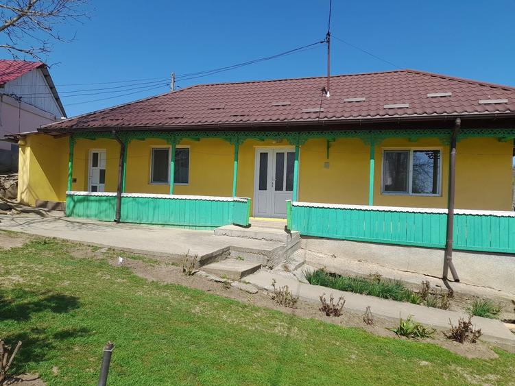 Casă cu 3 camere în Secuia