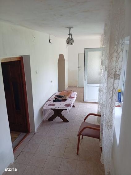Casă cu 4 camere cu Teren 2877 Mp în Brazii