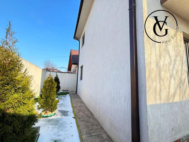 Casă individuală cu 4 camere cu Canalizare în Năvodari