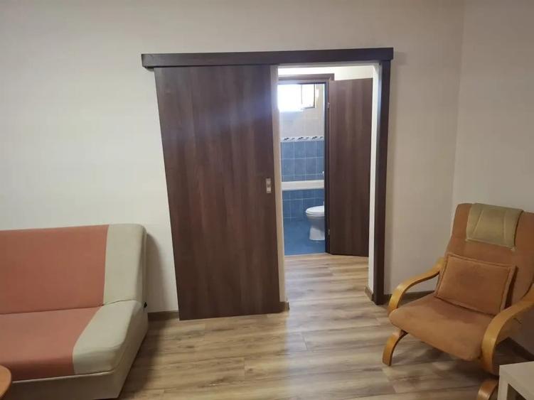 Apartament cu 2 camere semidecomandat în Titan