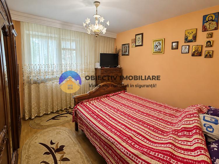 Apartament cu 3 camere decomandat, mobilat în Central