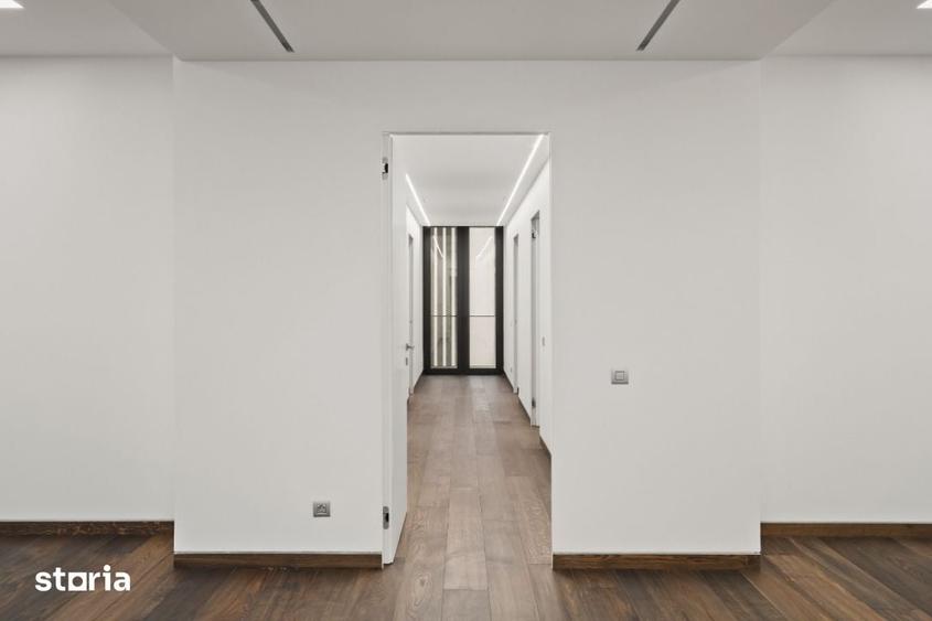 Apartament cu 5 camere decomandat în Kiseleff