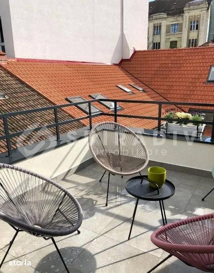 Apartament cu 3 camere în Central — fotografia 3