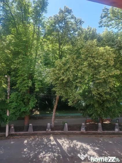Casă cu 3 camere cu Teren 700 Mp în Central
