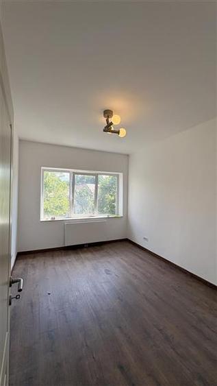 Inchiriere apartament ideal birou 3 camere decomandate renovat in Centru- zona R - 9