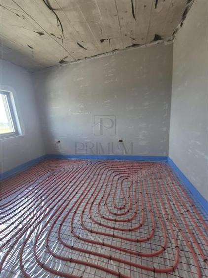 Duplex cu 4 camere cu Canalizare în Moșnița Nouă