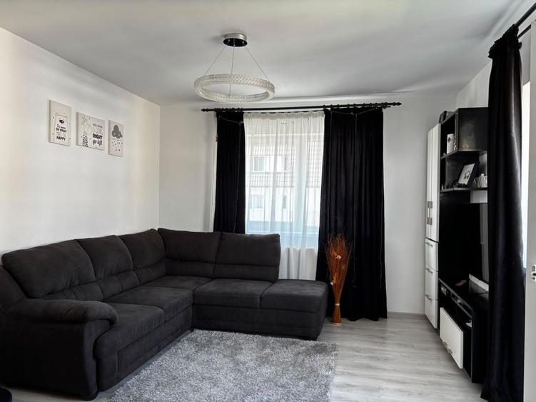 Inchiriez apartament 2 camere - 1