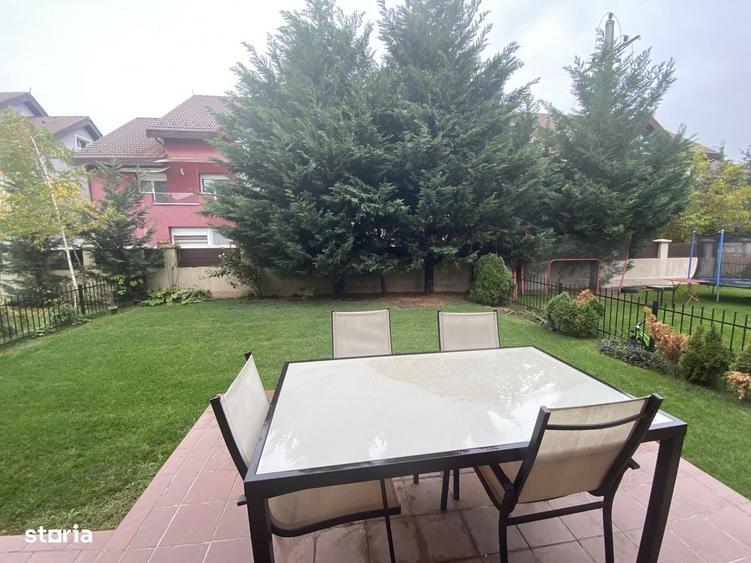 Casă cu 4 camere în Central