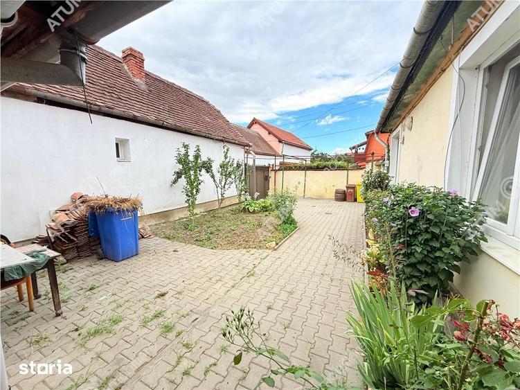 Casă cu 3 camere cu Teren 194 Mp în Lazaret