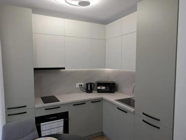 Apartament cu 2 camere decomandat, mobilat în Barbu Văcărescu