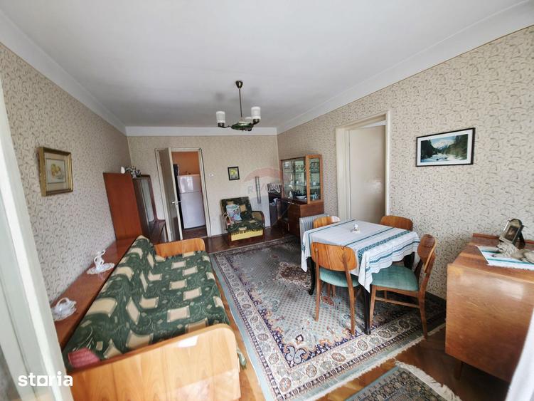 Apartament cu 2 camere decomandat în Precista