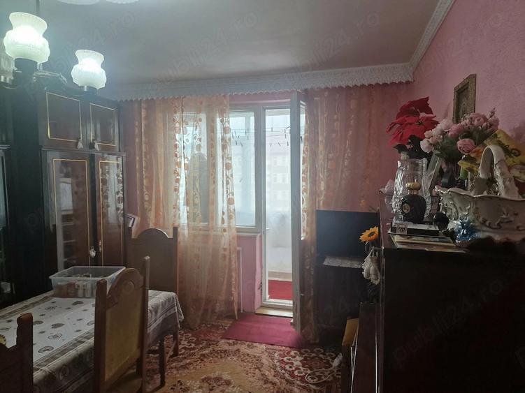 Apartament cu 2 camere decomandat în Precista