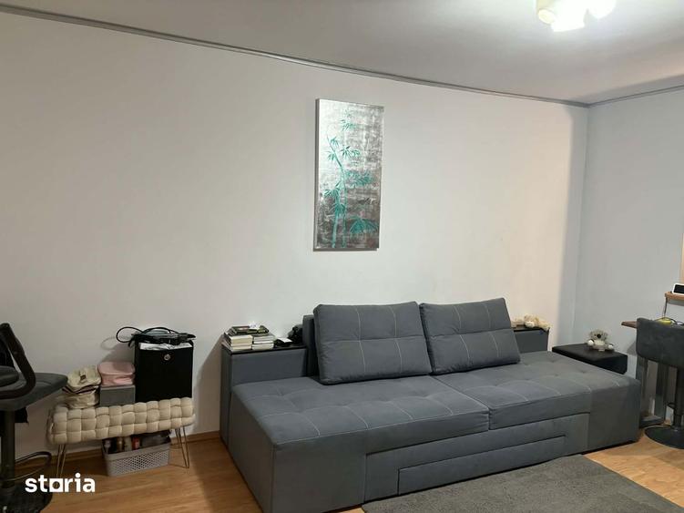 Apartament cu 3 camere decomandat, mobilat în Tractorul — fotografia 3