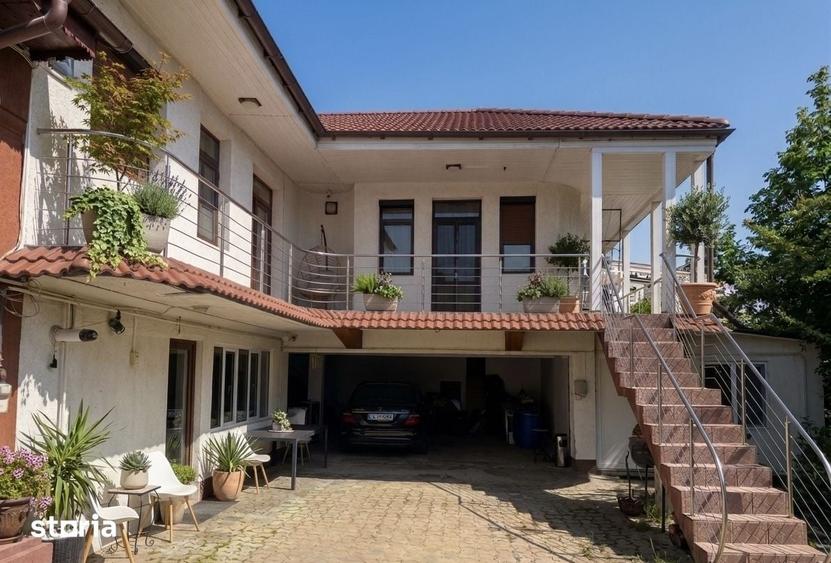 Casă cu 6 camere cu Teren 1022 Mp în Central