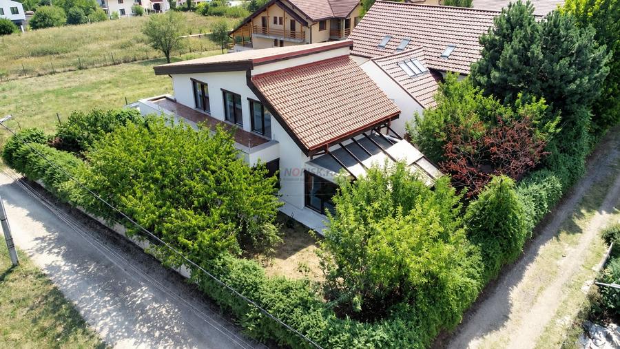 Casă individuală cu 5 camere cu Canalizare în Mogoșoaia