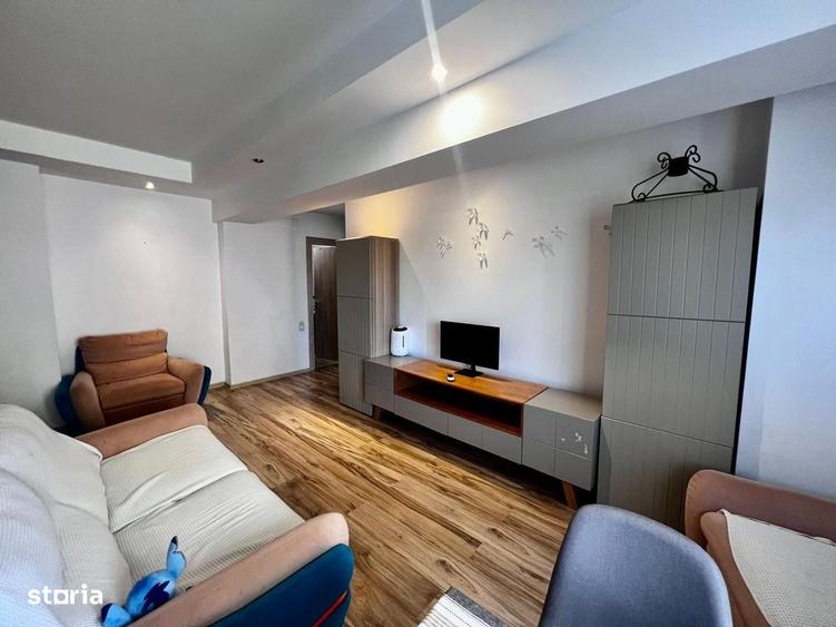 Apartament cu 3 camere în Ștefăneștii de Jos