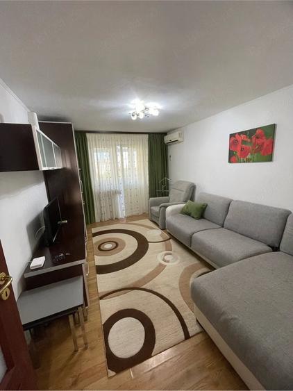 Apartament cu 2 camere decomandat în Drumul Taberei
