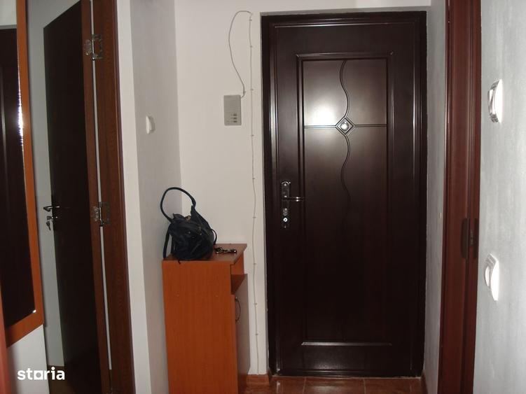 Garsonieră decomandată în Barna