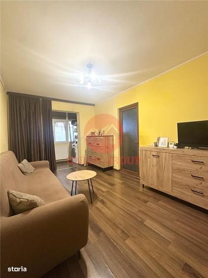 Apartament cu 2 camere semidecomandat în Casa de Cultură