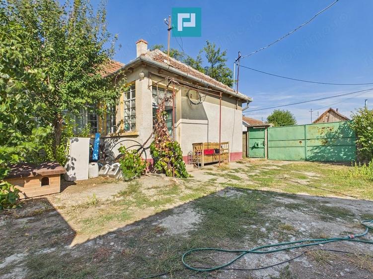 Casa si teren de vanzare in Bicaci - 2350mp - 1