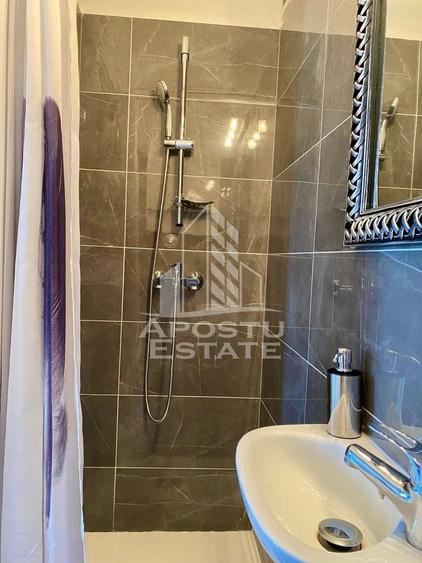 Apartament cu 3 camere semidecomandat, mobilat în Simion Bărnuțiu