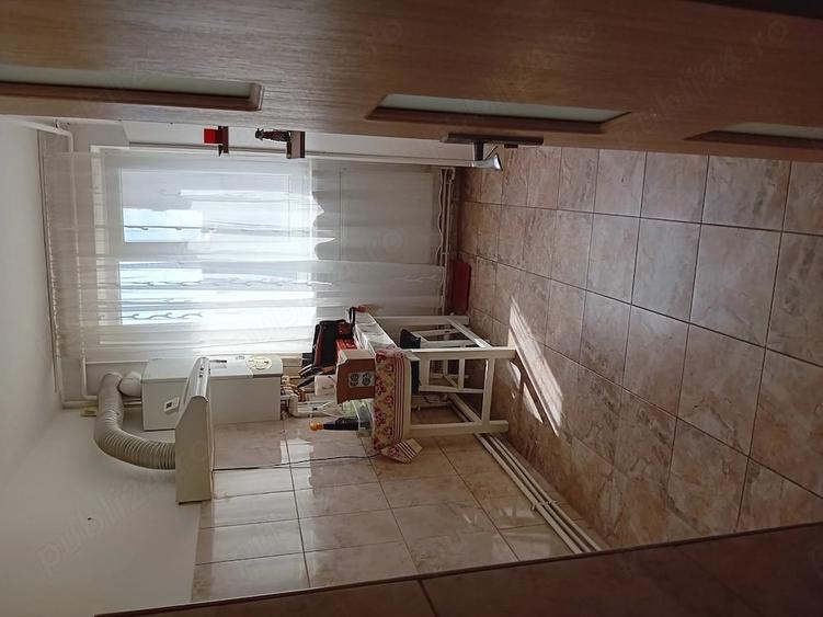 Apartament cu 3 camere decomandat în Micro 20