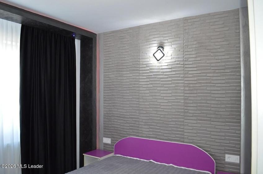 Apartament cu 3 camere decomandat în Nord