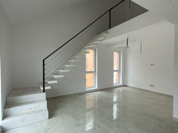 Apartament cu 3 camere semidecomandat în Giroc — fotografia 1