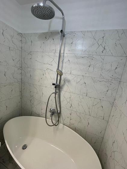 Apartament cu 2 camere semidecomandat, mobilat în P-ța Victoriei