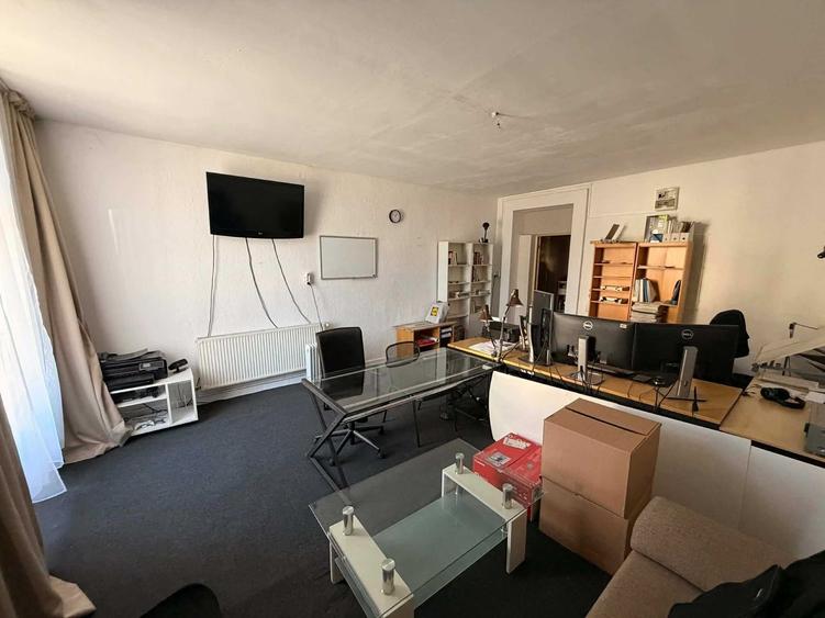 Spațiu comercial, de 60 mp, în Central