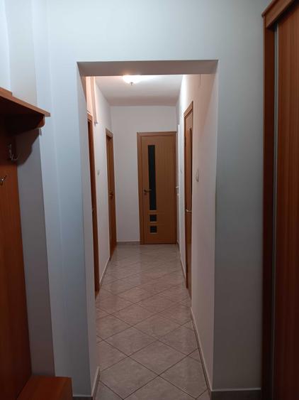 Apartament cu 3 camere decomandat în Zorilor