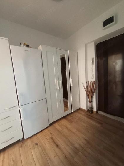 Garsonieră decomandată în Brâncoveanu