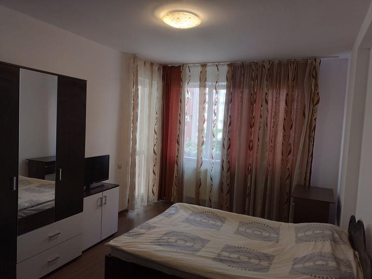 Apartament cu 2 camere decomandat în Exterior Vest