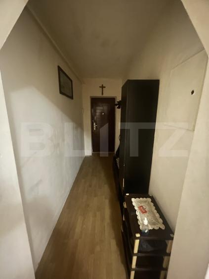 Apartament cu 3 camere decomandat, mobilat în Central