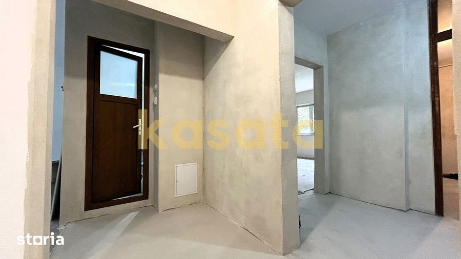 Apartament cu 3 camere decomandat în Rahova