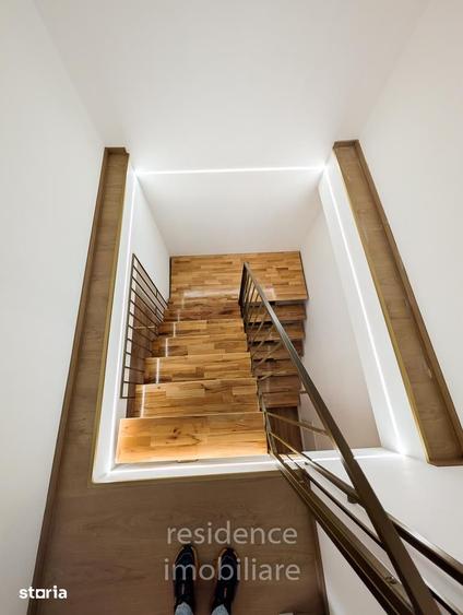 Casă cu 5 camere cu Teren 200 Mp în Iris