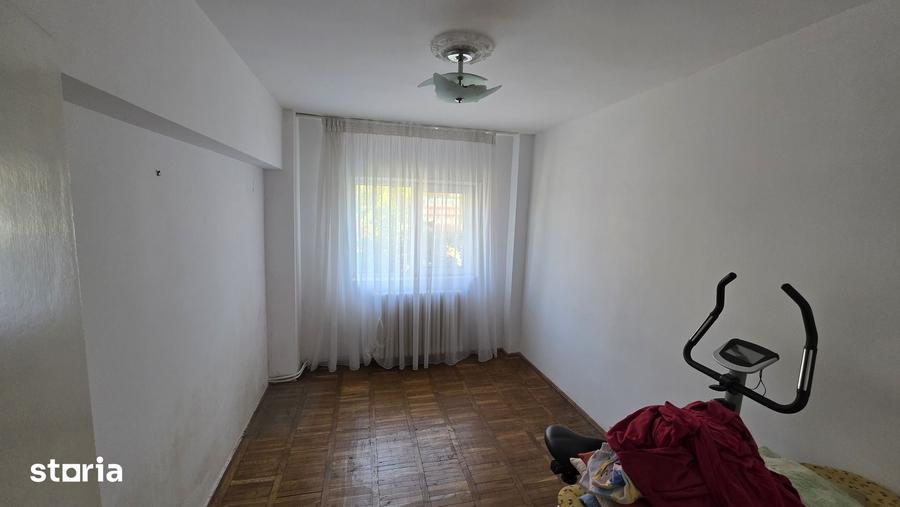 Apartament cu 3 camere în Central