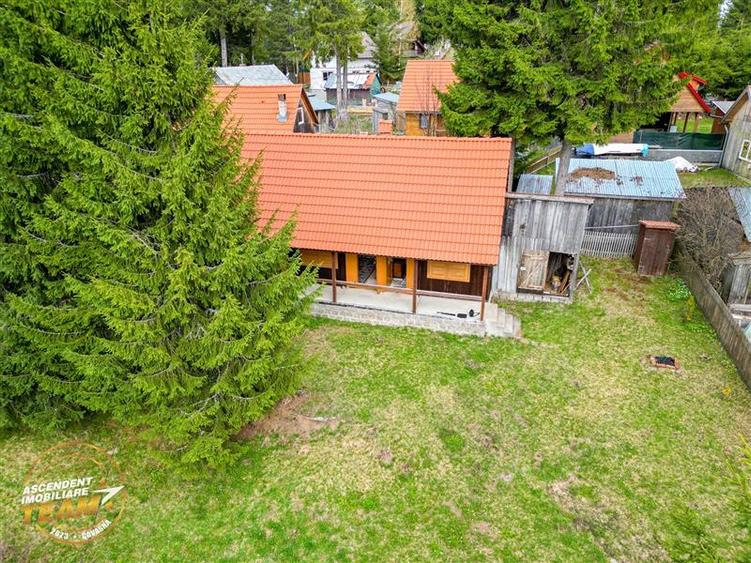 Casă individuală cu 2 camere cu Teren 553 Mp în Exterior Est