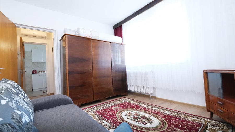 Apartament cu 2 camere decomandat în Drumul Taberei